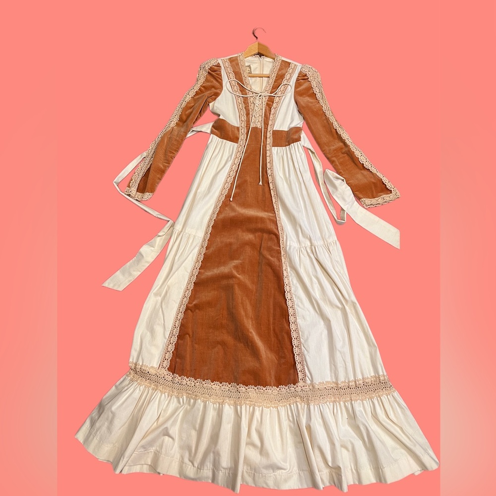 Rare vintage 1970s GUNNE SAX prairie dress